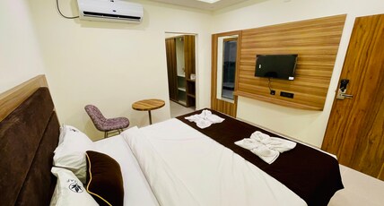 11 Leaf Hotel Room Type - Executive Rooms