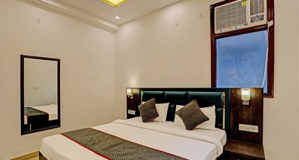 Super Collection O Sector 55 Noida Near Noida Stadium Room Type - Classic