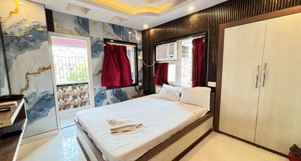 Guest House 939 Room Type - Deluxe Room With Balcony