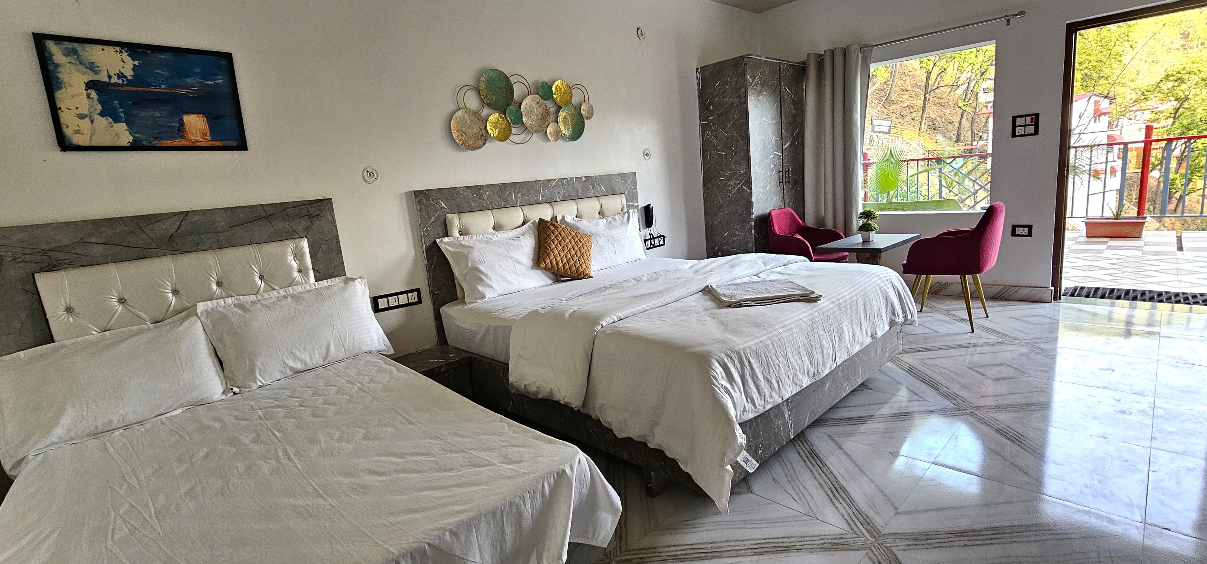 Cloud Forest - Tap to explore photos