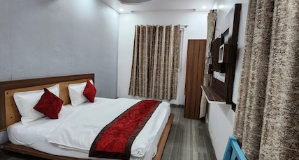 Hotel Royal Afghan Near Red Fort Room Type - Deluxe Triple Room Hotel Royal Afghan Near Red Fort Room Type - Deluxe Triple Room