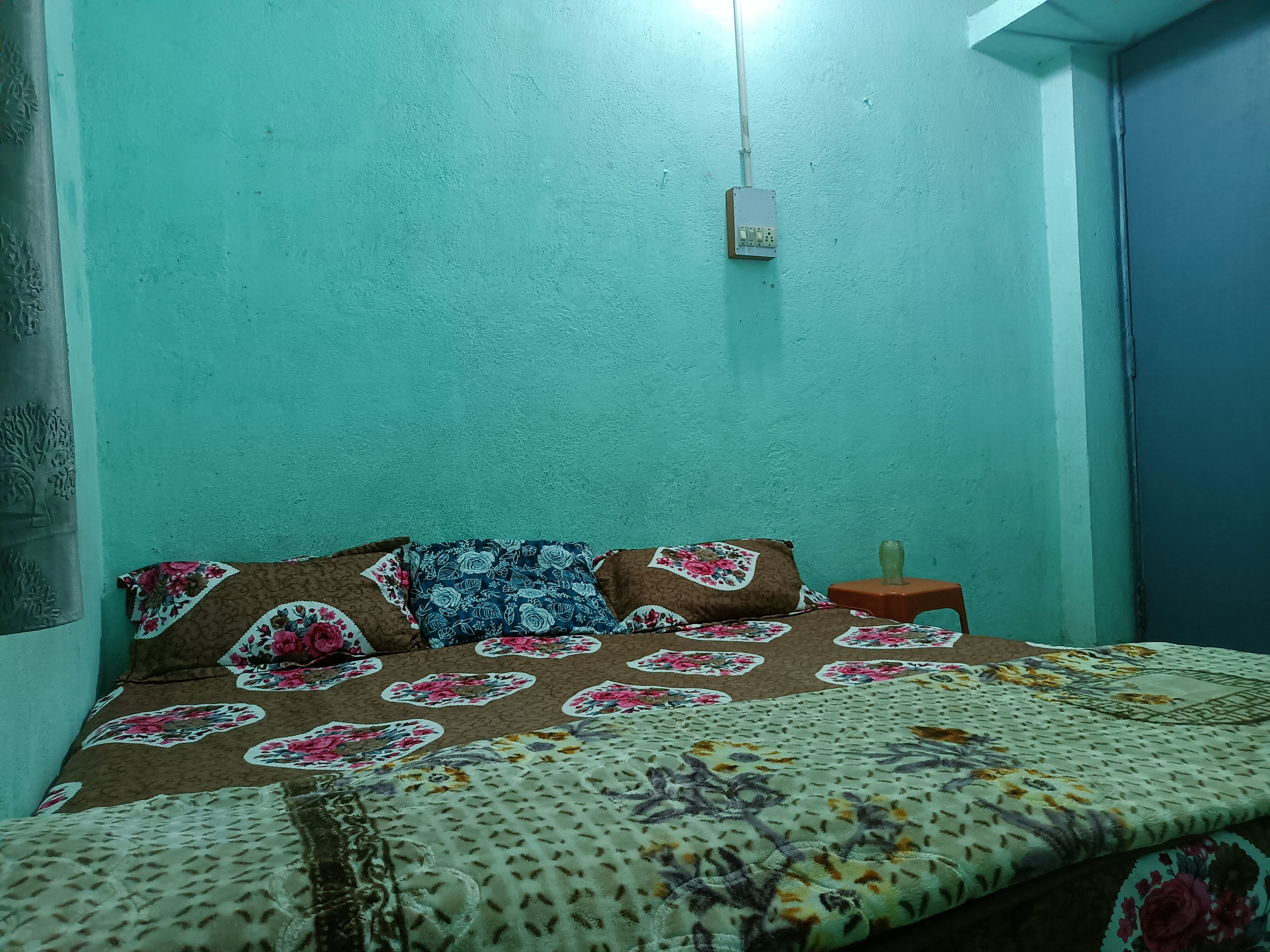 Santosh lodge - Tap to explore photos