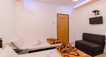 Hotel Vyankatesh (Pure Veg Restaurant) Room Type - Family Deluxe Room Non Ac For 3 Pax