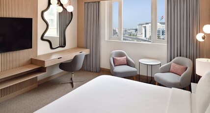 Crowne Plaza Dubai Jumeirah Room Type - 1 King Standard Accessible Crowne Plaza Dubai Jumeirah Room Type - 1 King Standard Accessible