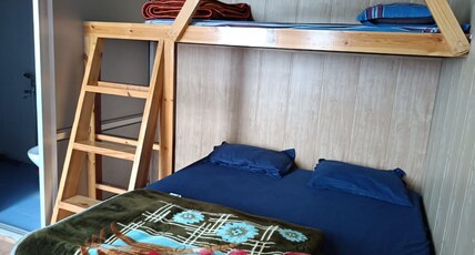 The Himalayan Hostel - Kempty Falls Room Type - Dormitory family rooms With Mountain View