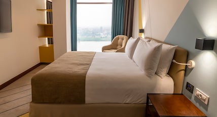 Holiday Inn Hotel & Suites Cairo Maadi, an IHG Hotel Room Type - 1 Bedroom Suite Nile View Smoking Holiday Inn Hotel & Suites Cairo Maadi, an IHG Hotel Room Type - 1 Bedroom Suite Nile View Smoking