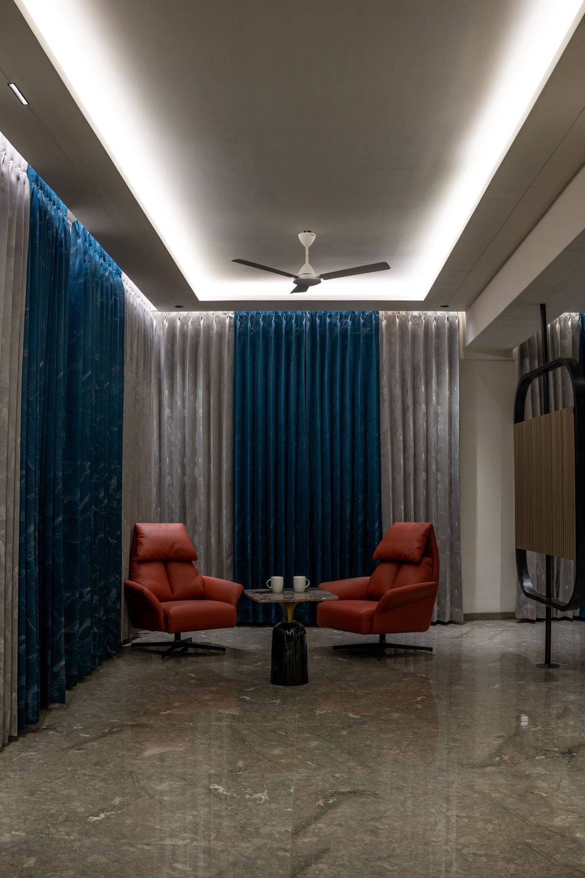 Hotel Vintana - Tap to explore photos