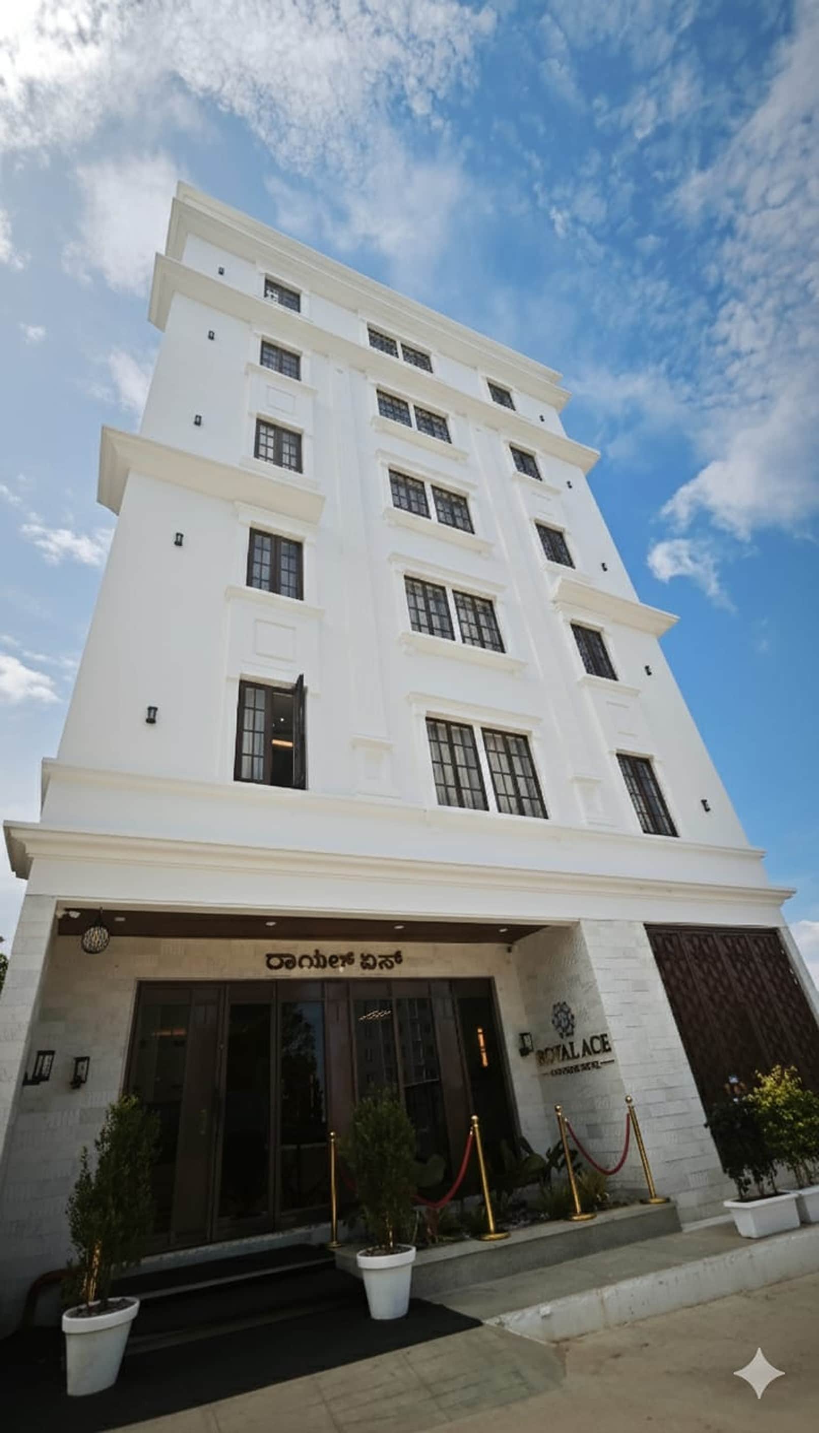 ROYAL ACE BOUTIQUE HOTEL - BHARTIYA CITY - Tap to explore photos
