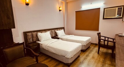 Amit Hotel Room Type - Deluxe Room