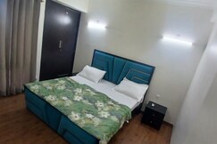 A HOME APARTMENT (AHA)