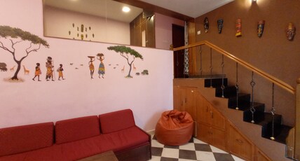 B's Hive Room Type - The Tribe