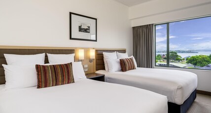 Novotel Rotorua Lakeside Room Type - Lake View Twin - 2 Queen Beds