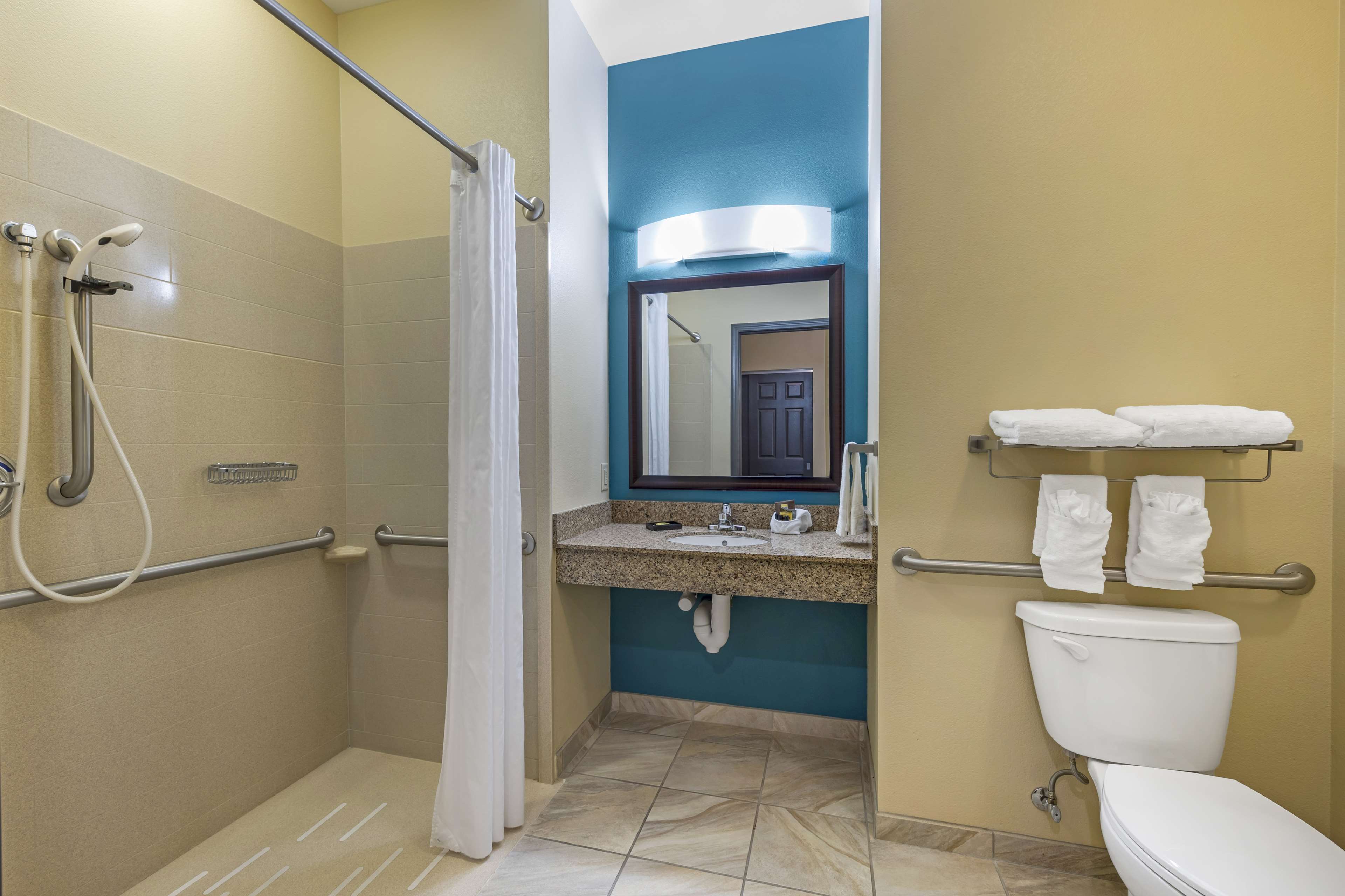 Best Western Plus Patterson Park Inn - Tap to explore photos