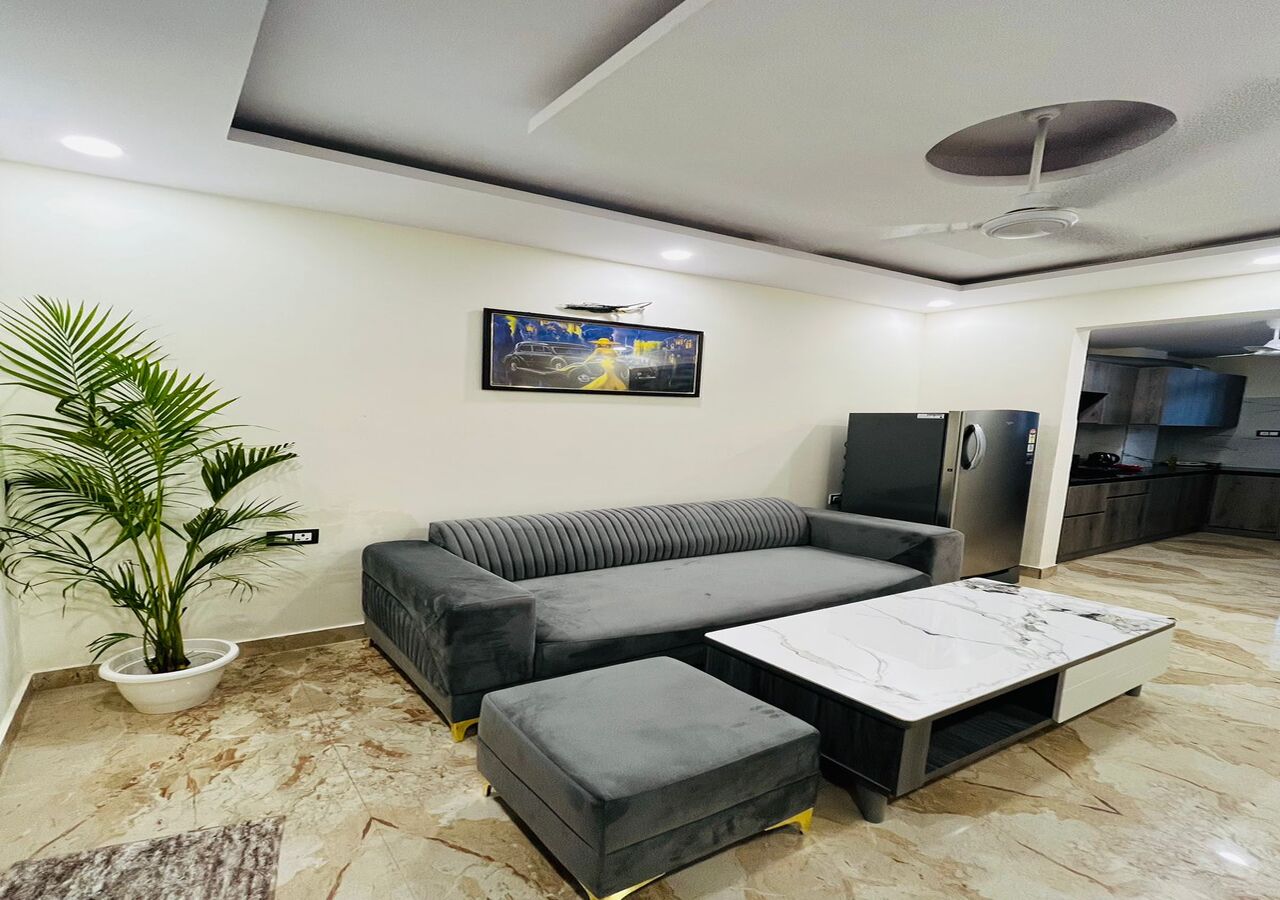 Housiify - Tap to explore photos