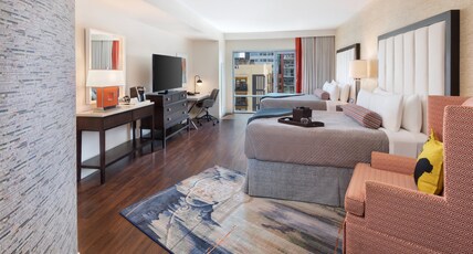 Hotel Indigo Gaslamp Quarter Room Type - 2 Queen Premium City View