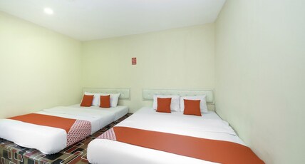 OYO 479 The Green Hotel Room Type - Suite Family OYO 479 The Green Hotel Room Type - Suite Family