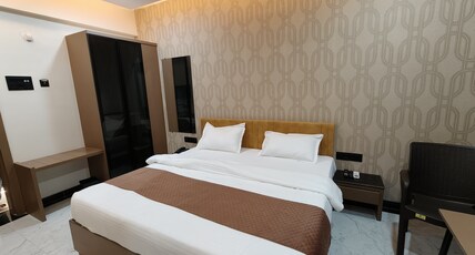 Hotel Kashiba's Room Type - Deluxe Executive (King Bed)