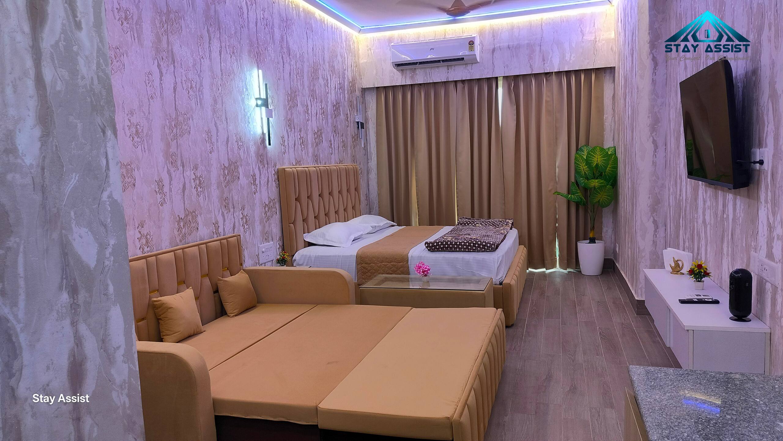 Aero Suites Luxury Stay - Tap to explore photos