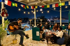 Whereabout Hostel |Rooftop Restaurant at Lake Pichola|