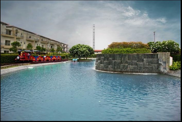 Villa Paramount Golforeste - Tap to explore photos