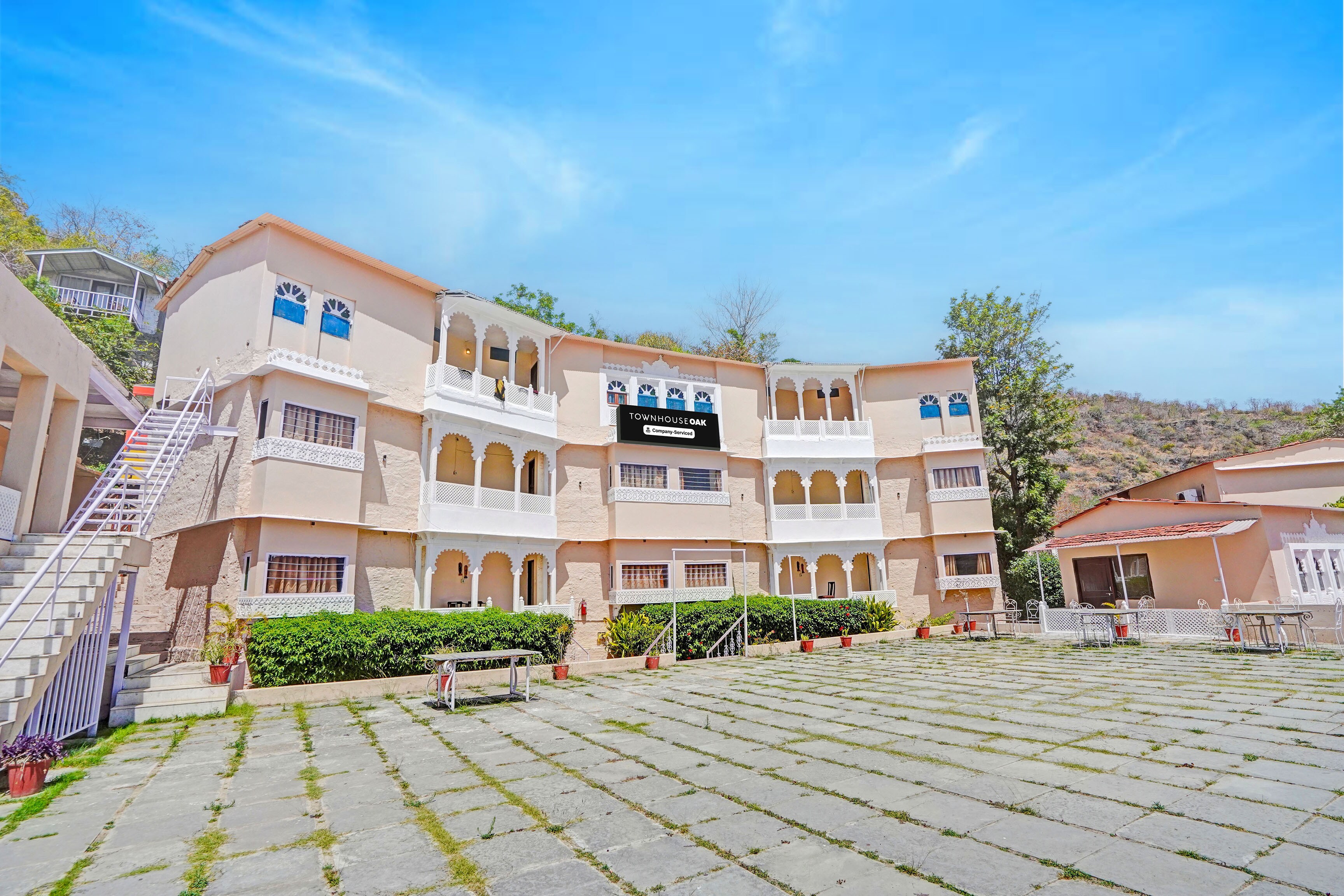 Townhouse Oak Kumbhalgarh Forest View Formerly Kumbhal Castle - Tap to explore photos