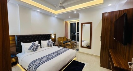 Hotel Gangotri Palace Room Type - King Room with Mountain View