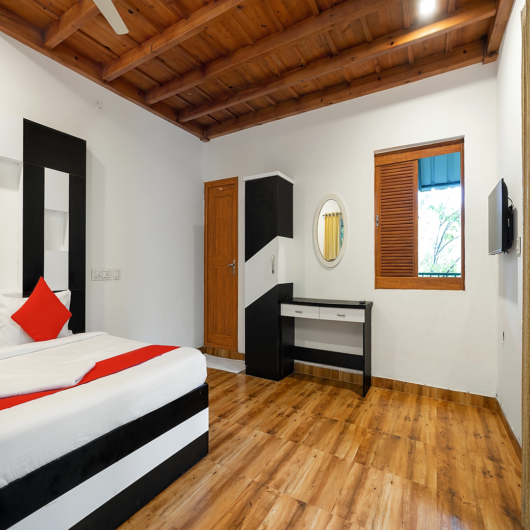 Oxygen Rainforest - Tap to explore photos