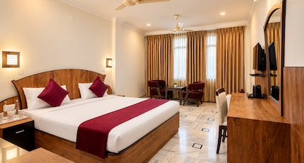 The Altruist Katra Hotel Room Type - Premium Room - Shrine View The Altruist Katra Hotel Room Type - Premium Room - Shrine View