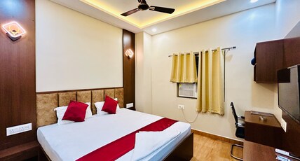 The Login hotel Room Type - Deluxe Room