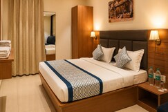 Royal Regal- Rooms and Suites