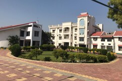 Sisodia Hotel and Resorts