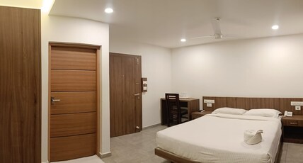 Green Tea Hotels Room Type - Premium Room