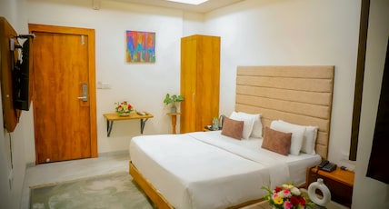 The Havelock Hotel, Vijay Nagar Room Type - Suite Room (Bath Tub)