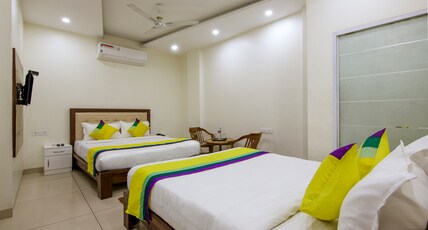 Itsy Hotels GM Residency Room Type - Deluxe Family Room