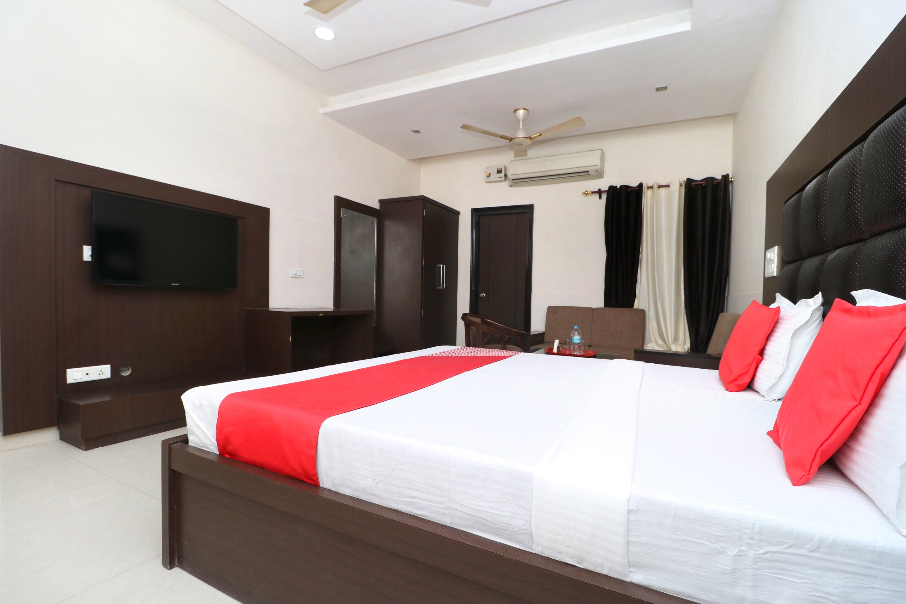 Ahluwalia Regency - Tap to explore photos