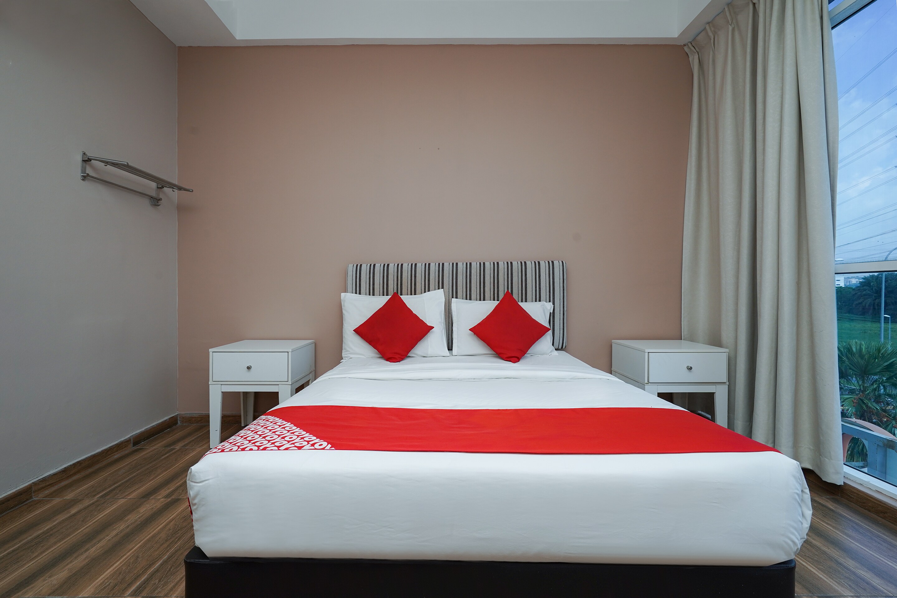New Bangi Gateway Hotel - Tap to explore photos