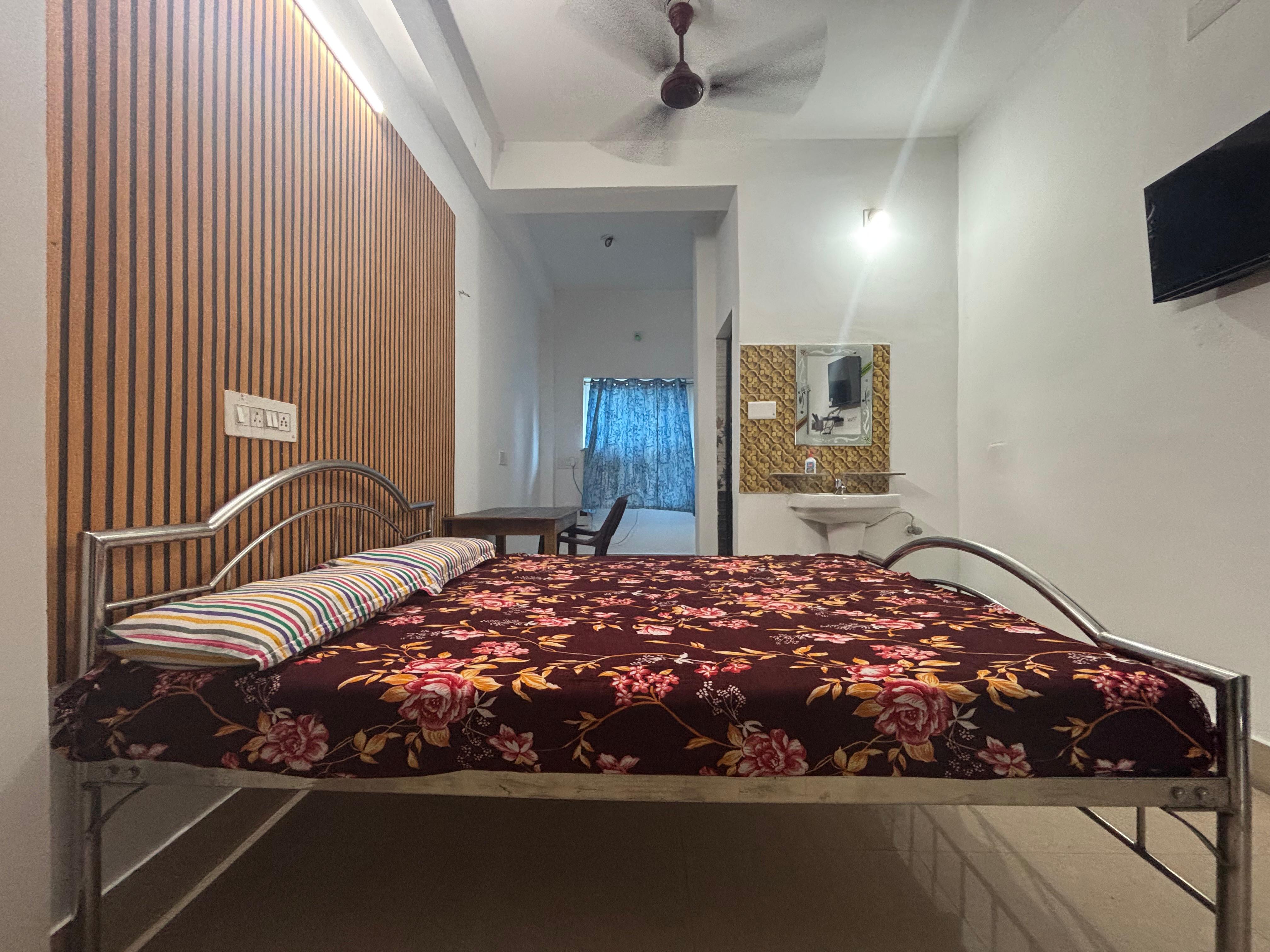 Kamala Guest House - Tap to explore photos