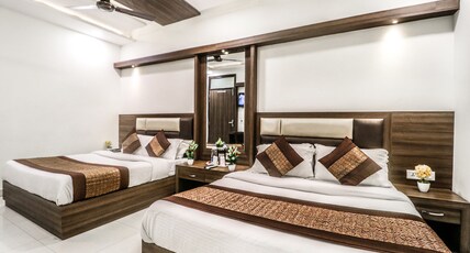 Hotel Kings Room Type - 4 Bedded Family Suite Room