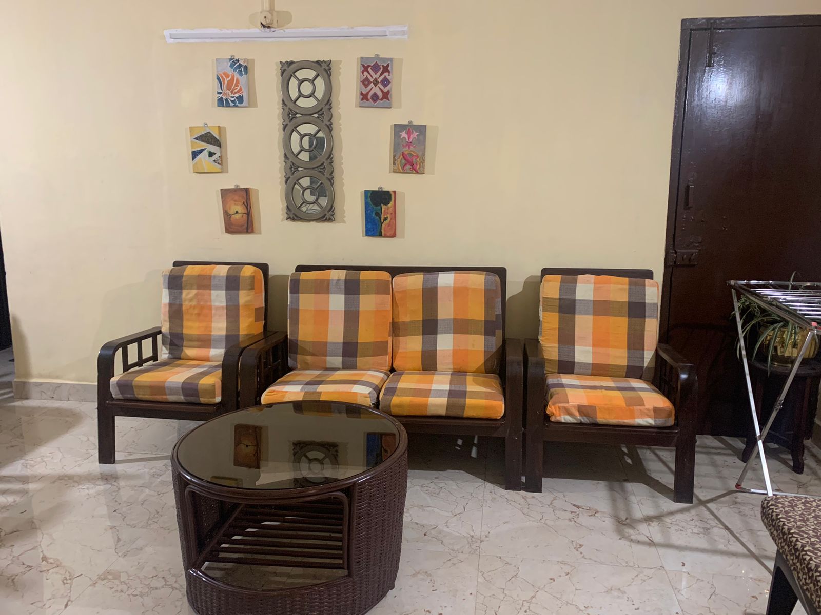 AHK0 Budget Renovated 2BHK 2Bath - Tap to explore photos