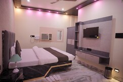 Hotel PLC Grand Varanasi