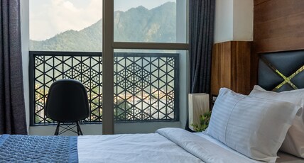 Hotel Tapovan Hills Room Type - Premium Room with mountain view
