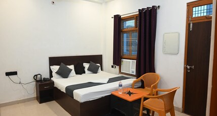 Aparna Guest house Room Type - Super Deluxe 102