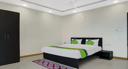 BLOOMS AND BERRIES AGRO TOURISM Room Type - Deluxe room with Mountain View BLOOMS AND BERRIES AGRO TOURISM Room Type - Deluxe room with Mountain View