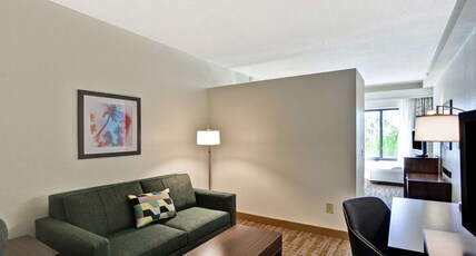 Hampton Inn & Suites by Hilton Boynton Beach Room Type - 1KN HEARING ACC STE NOSMOK