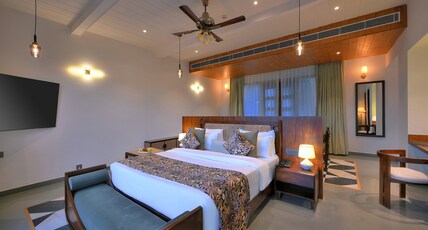 RANTHAMBORE BAGH PALACE Room Type - Suite Pool View