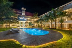 White Wharf Beach Resort Morjim