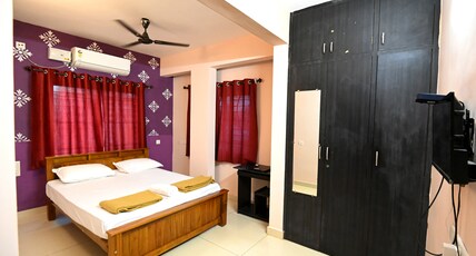 Sri Sai Boarding and lodging Room Type - Deluxe Family Room