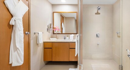 Taj Cidade de Goa Heritage, Goa Room Type - Jardim Suite Sea View