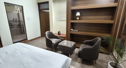 Amara Homestays Room Type - Deluxe Double Room with Balcony