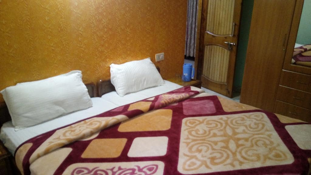 APNA GHAR APARTMENT - Tap to explore photos